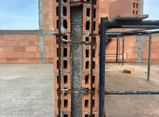 ผนังอิฐ 2 ชั้น | ก่อผนังอิฐเซรามิก 2 ชั้น อิฐเซรามิก อิฐพันปี C-Brick อิฐ มอก. อิฐแดง หลายขนาด ราคา IMG 1679