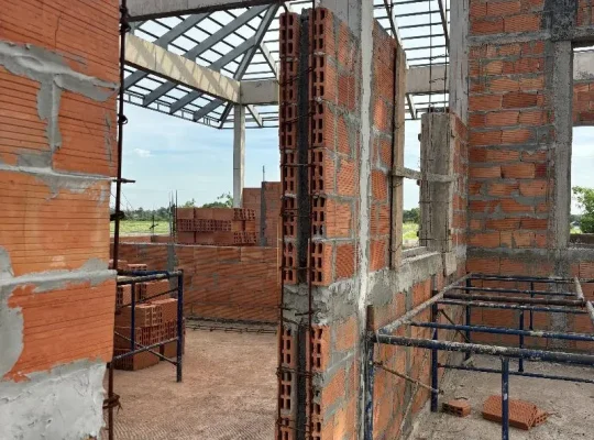 ผนังอิฐ 2 ชั้น | ก่อผนังอิฐเซรามิก 2 ชั้น อิฐเซรามิก อิฐพันปี C-Brick อิฐ มอก. อิฐแดง หลายขนาด ราคา IMG 1719